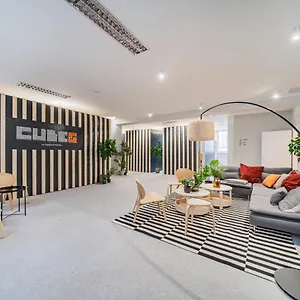  Kapselhotel Cubes By Tegetthoff